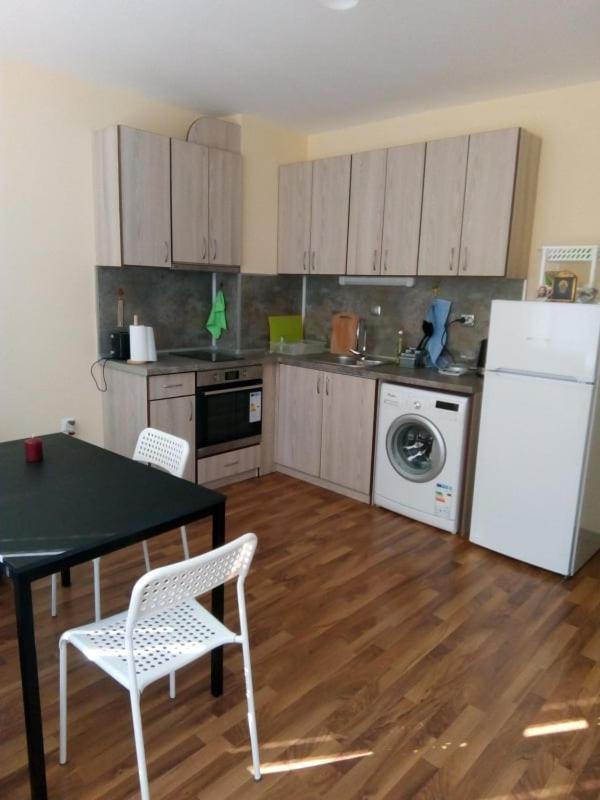 Cozy Apartament Naydenov Appartement Burgas Stad Buitenkant foto